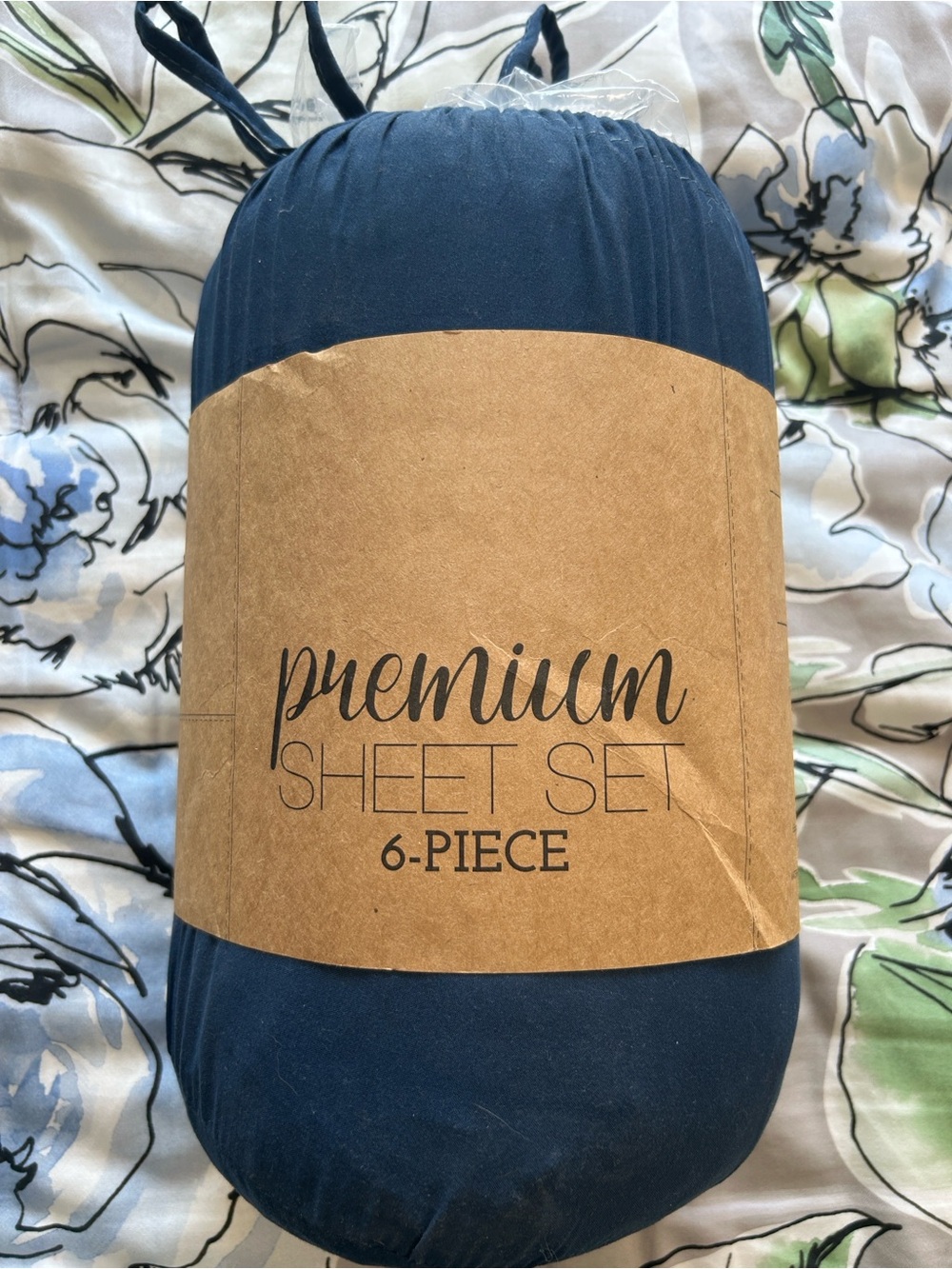 ienjoy Premium King 6-Piece Navy Sheet Set  NEW-